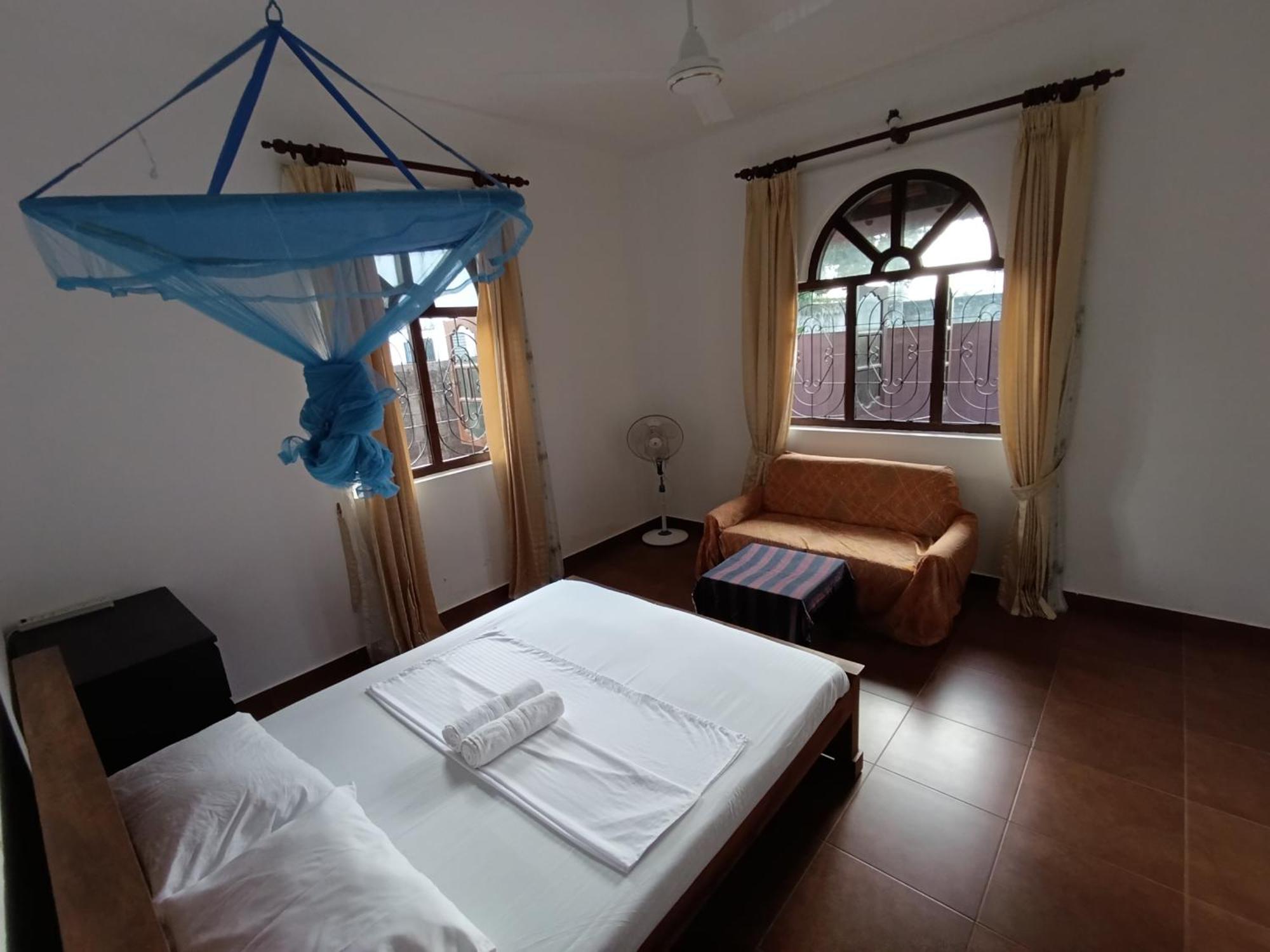 S And P Airport Transit Hostel And Villa 01 니곰보 외부 사진